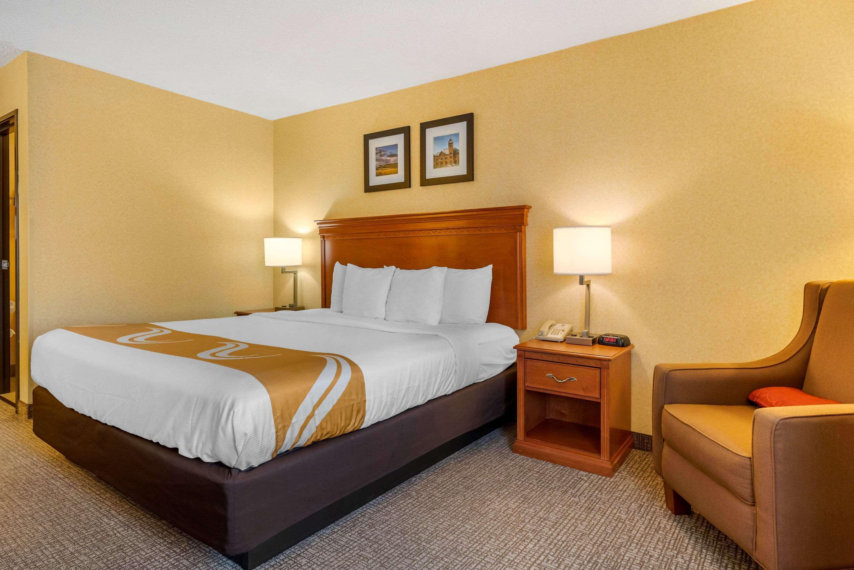 Quality Inn I-25 Pueblo Exterior photo
